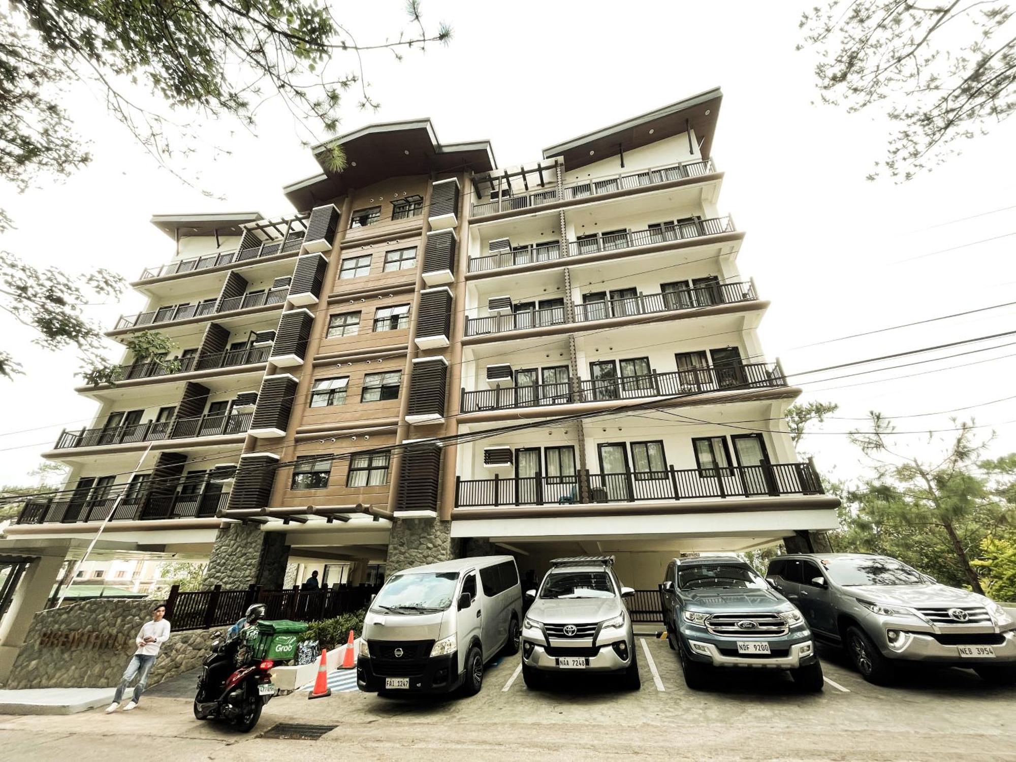 Cozy Pine Suites Baguio City Екстер'єр фото